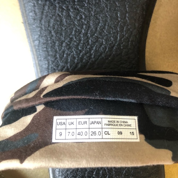 SANUK YOGA SLING ‘ELLA’ SANDALS. CAMO PRINT. 9. - Picture 4 of 6